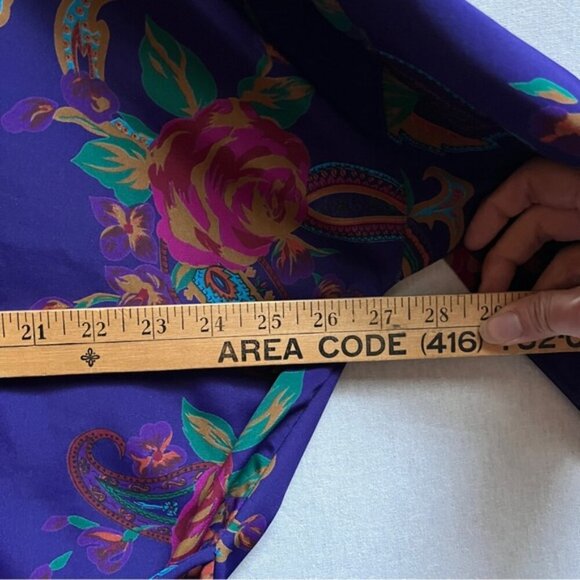 Vintage Victoria's Secret Gold Label belted midi satin robe - Picture 10 of 11